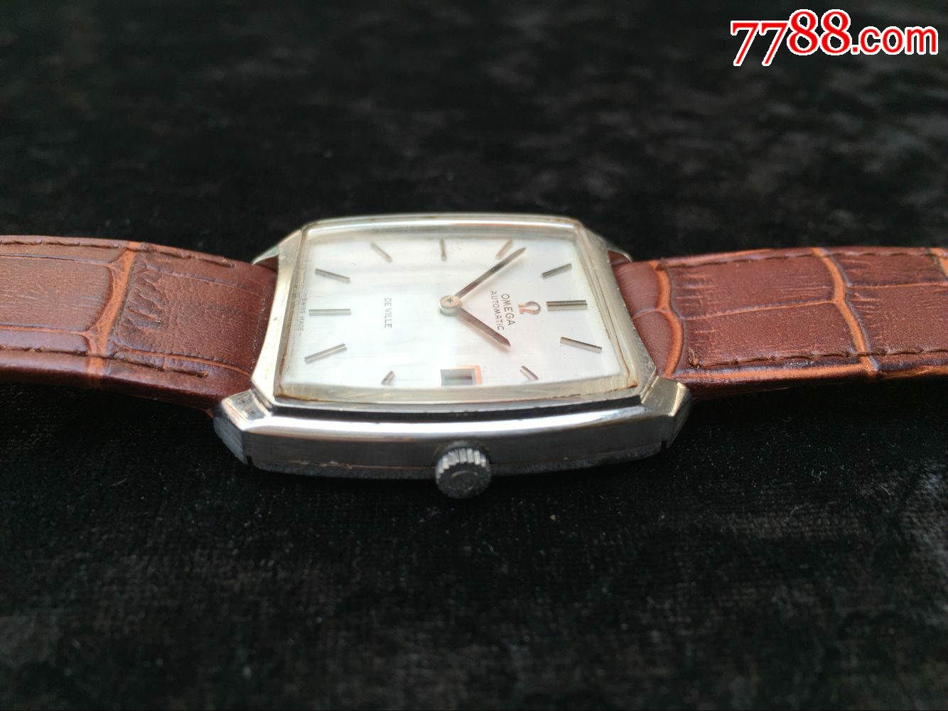 A股震荡下跌！原因找到！消费电子等板块跌幅居前